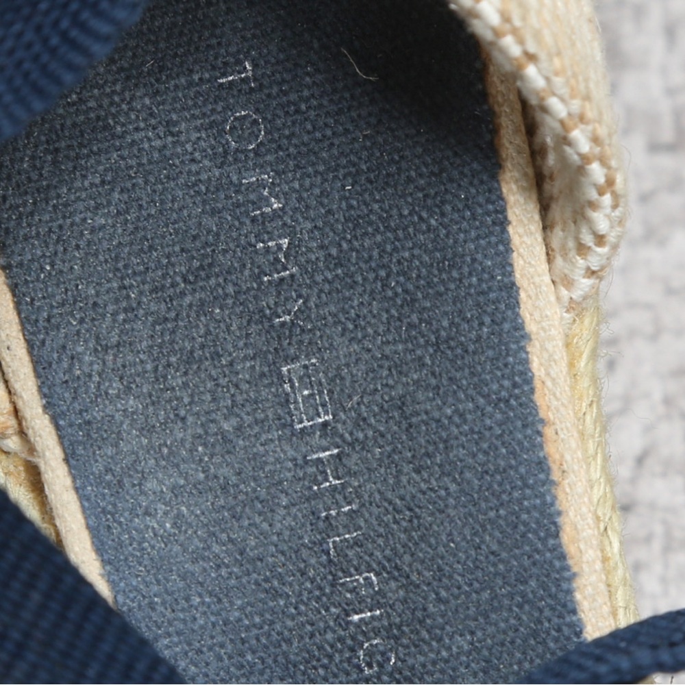 🎤🎉 Tommy Hilfiger “Tiffany” Canvas Strappy Espradille Wedge Shoes Sz 7.5 - Picture 5 of 9